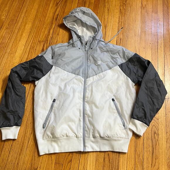 Nike Jacket Men Small Windrunner Hooded Windbreaker Gray White Raglan AR2191-100 - Picture 1 of 9